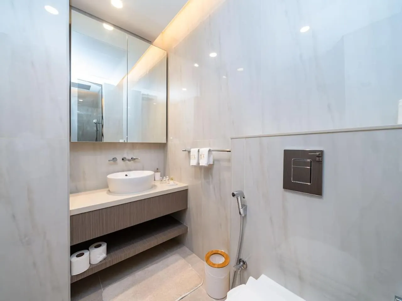 Apartment Stunning Studio With Full Burj Khalifa View Dubai