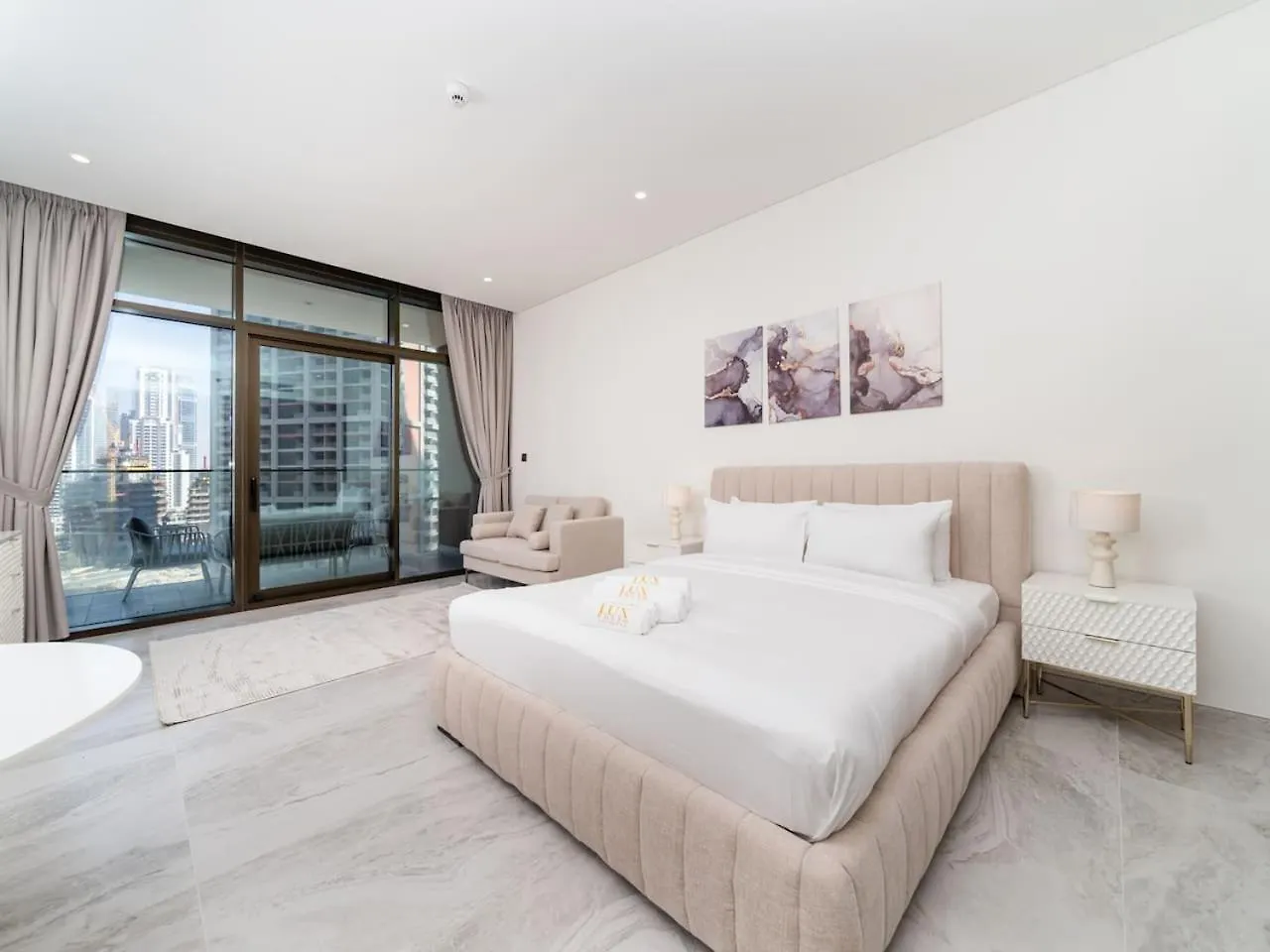 Stunning Studio With Full Burj Khalifa View Dubai