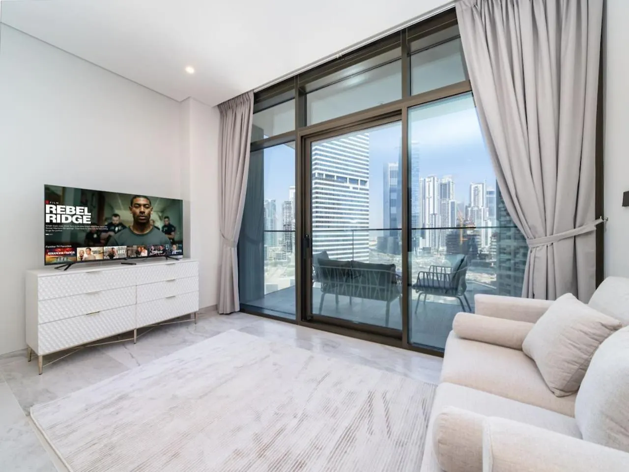 Apartment Stunning Studio With Full Burj Khalifa View Dubai